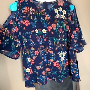 Open shoulder floral shirt